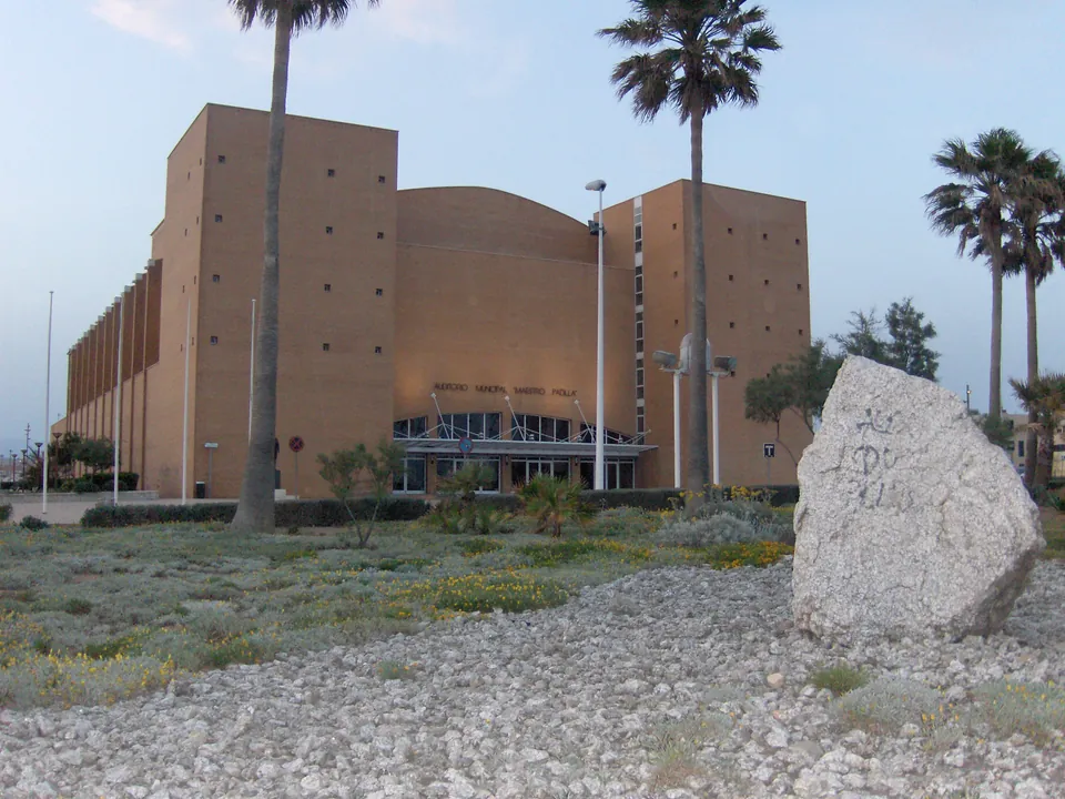Exterior del Auditorio Municipal Maestro Padilla de Almería